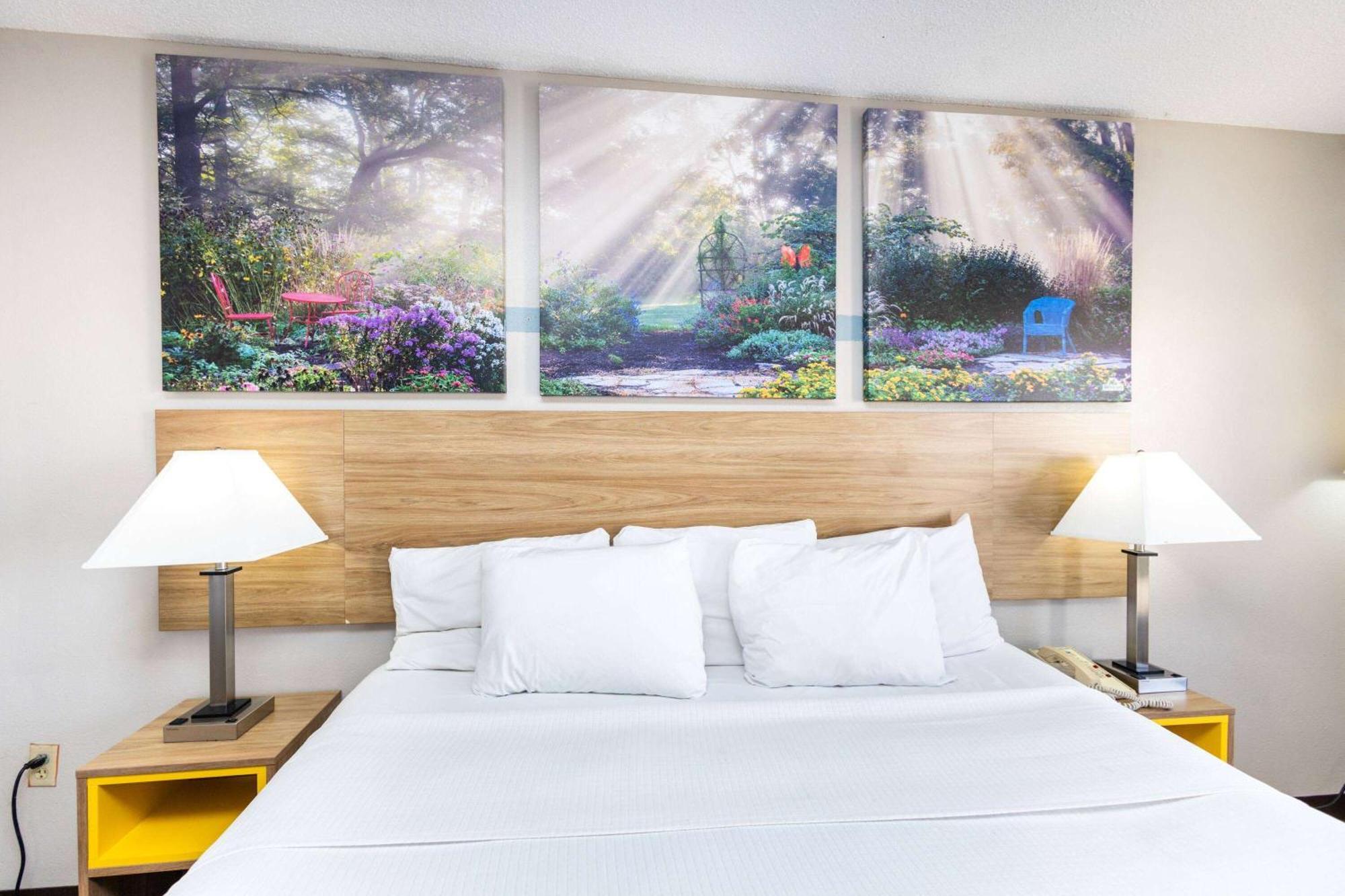 Days Inn By Wyndham Dayton Huber Heights Northeast Esterno foto