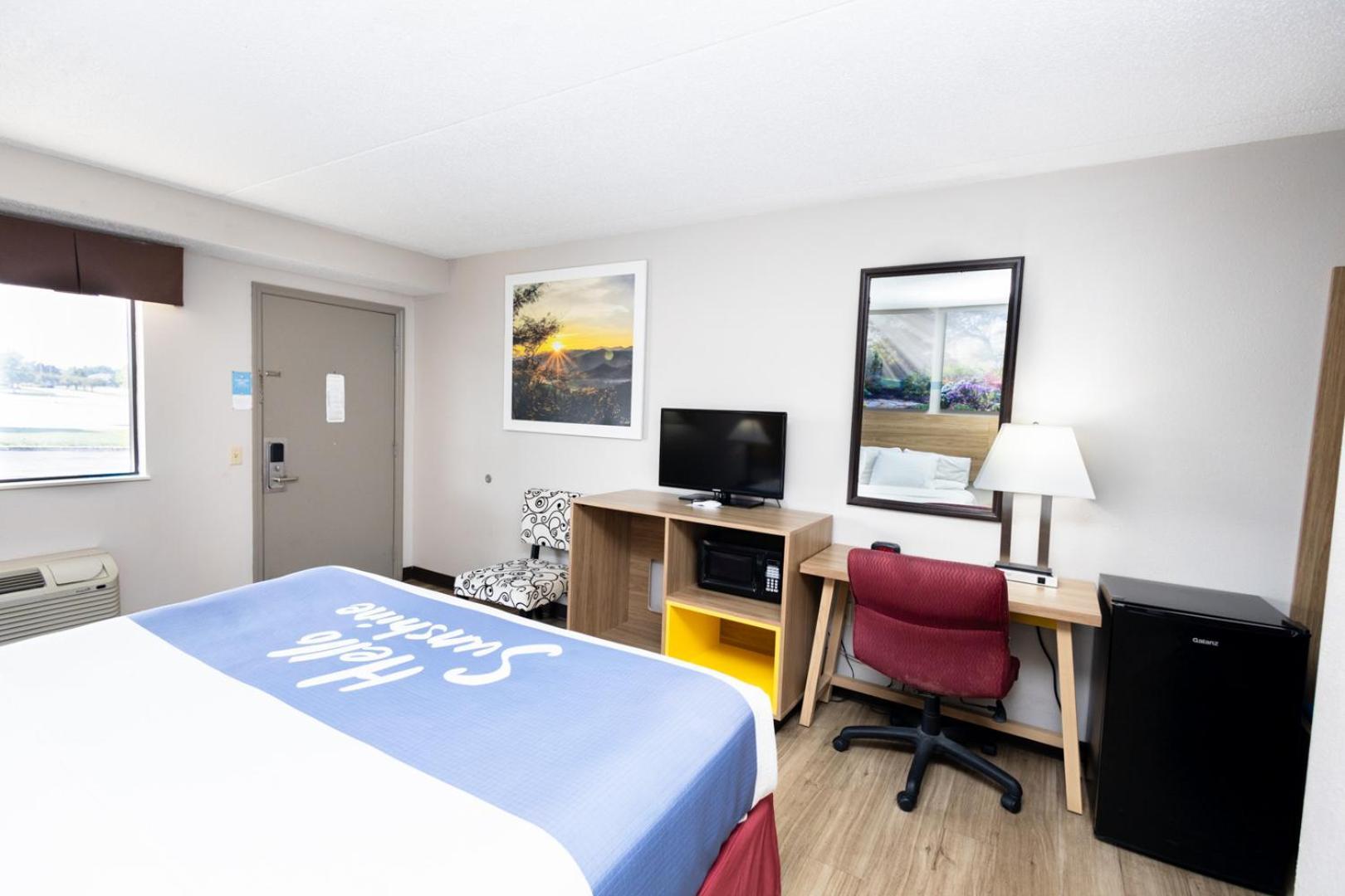 Days Inn By Wyndham Dayton Huber Heights Northeast Esterno foto
