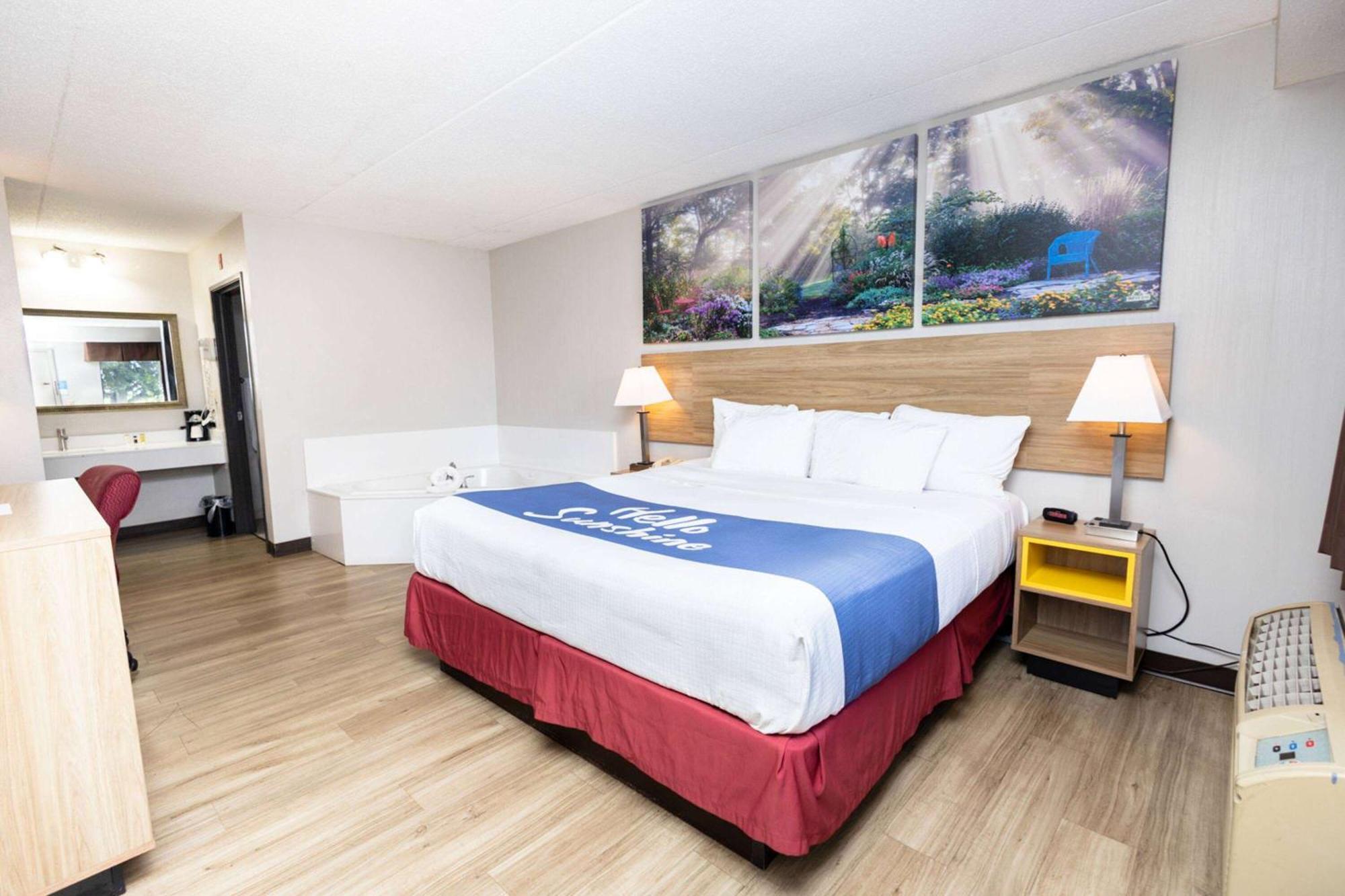 Days Inn By Wyndham Dayton Huber Heights Northeast Esterno foto