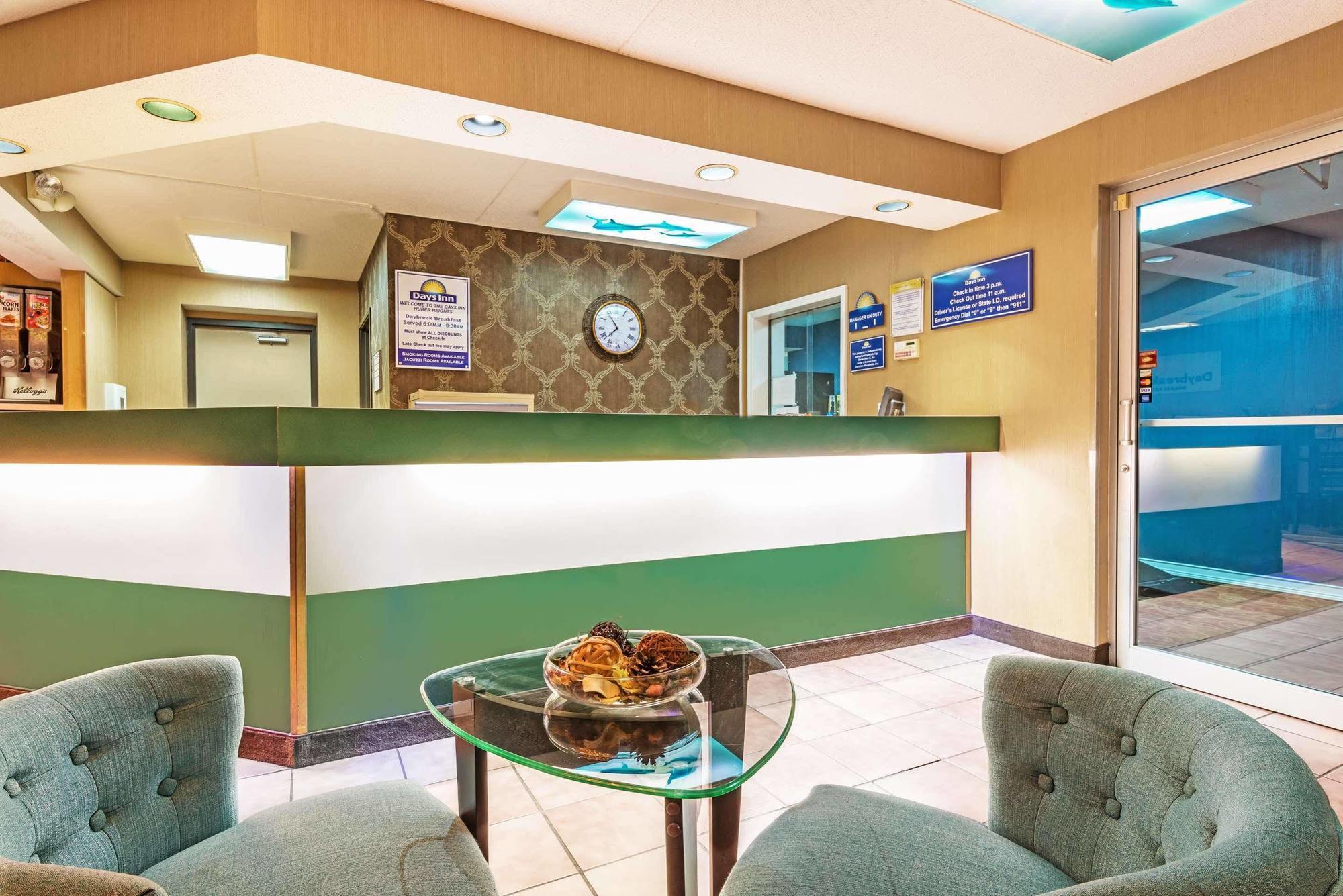 Days Inn By Wyndham Dayton Huber Heights Northeast Esterno foto